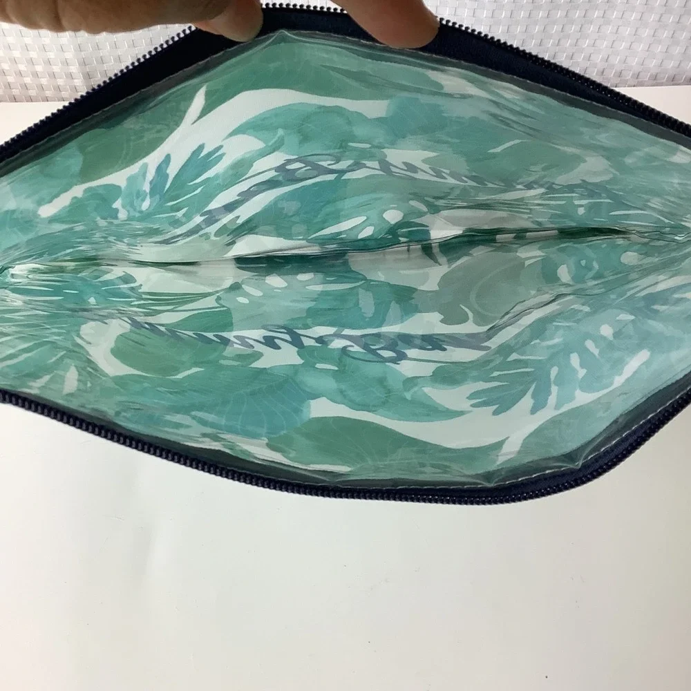 NEW Tommy Bahama Beach Swim Bag Unopened in Bag
